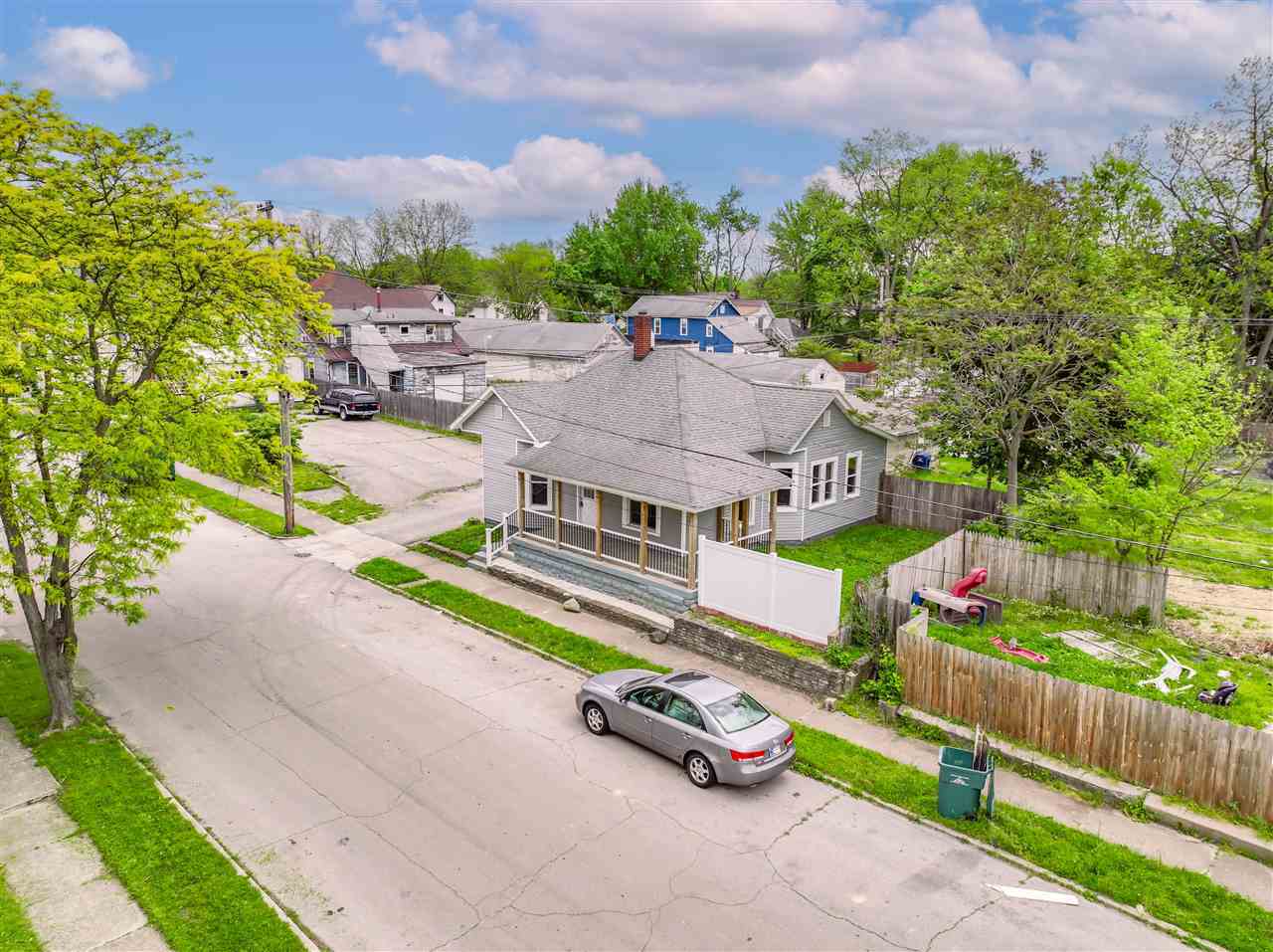 Property Photo:  413 NW 2nd Street  IN 47374 