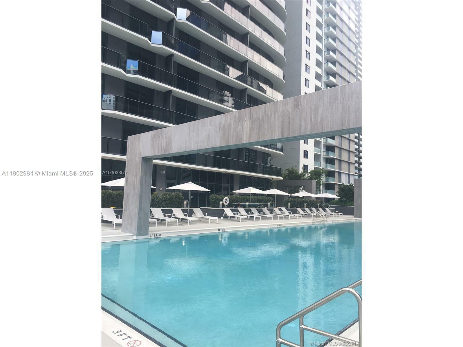 55 SW 9th St 3409  Miami FL 33130 photo