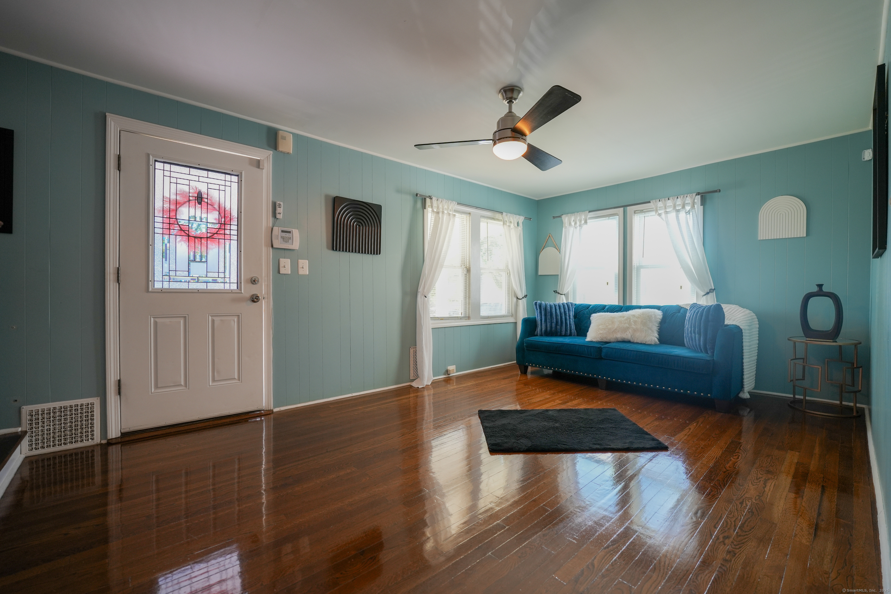Property Photo: 98 Herald Avenue CT 06606