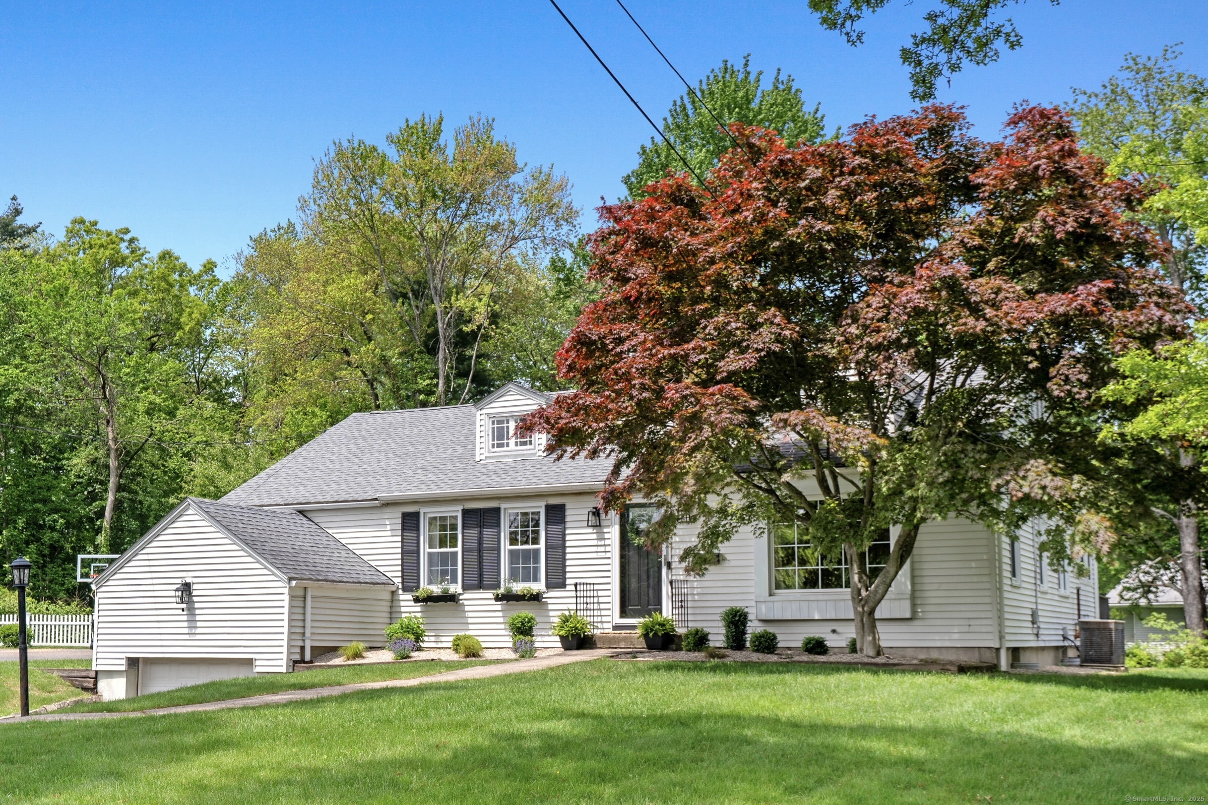 Property Photo: 17 Fernridge Road CT 06107