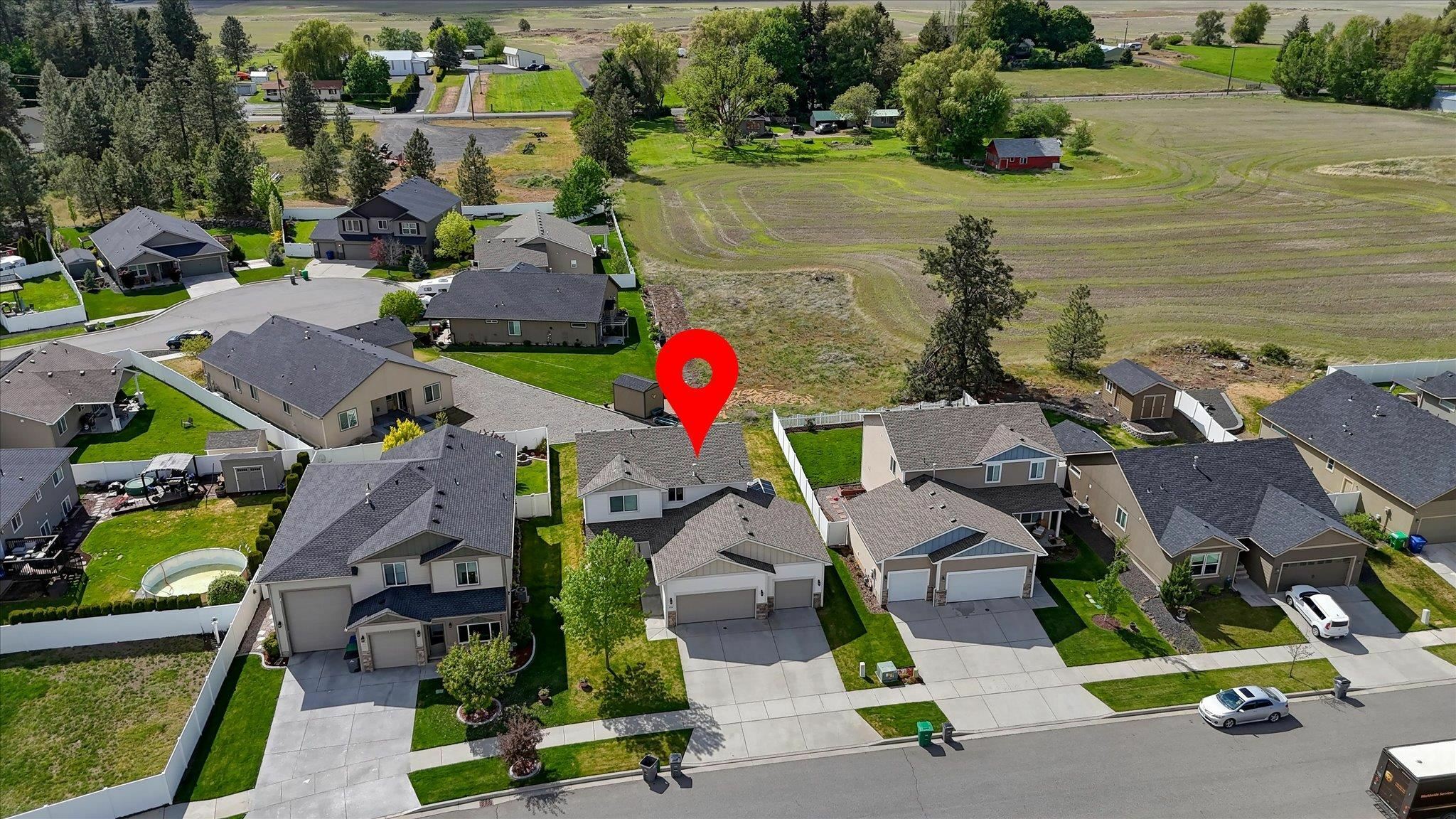 Property Photo: 1006 S Oswald St St WA 99224
