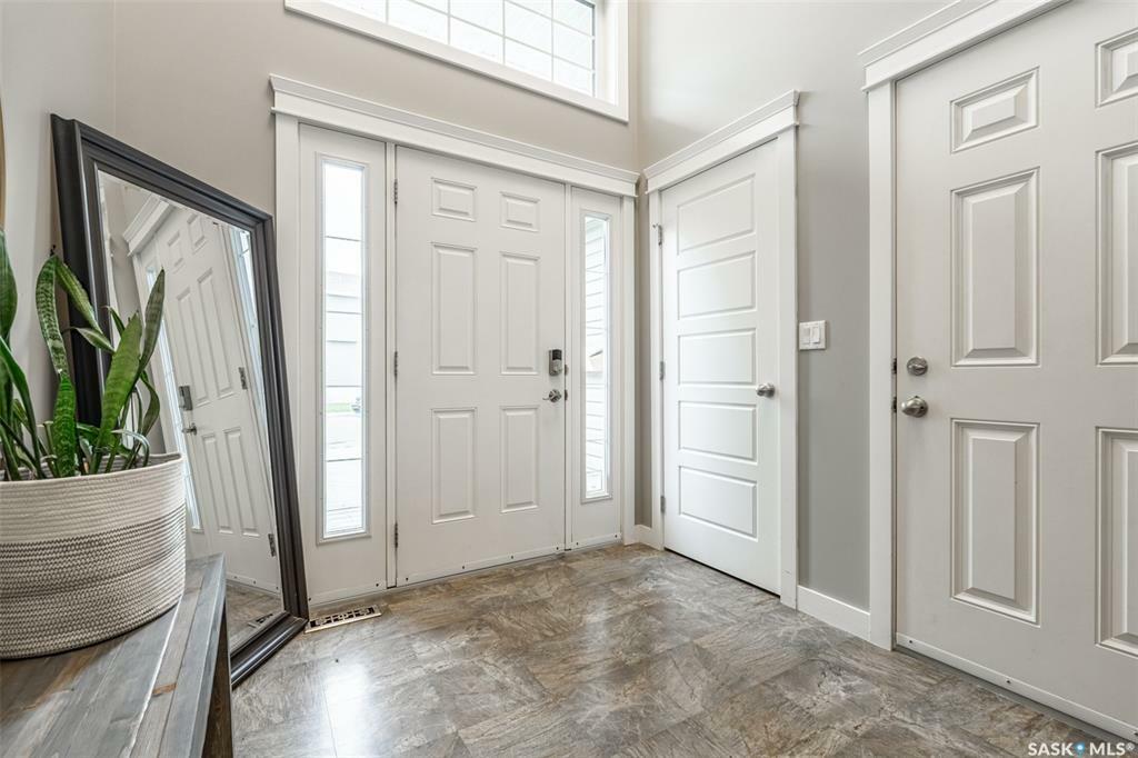Property Photo: 1023 Kloppenburg Bend SK S7W 0P4