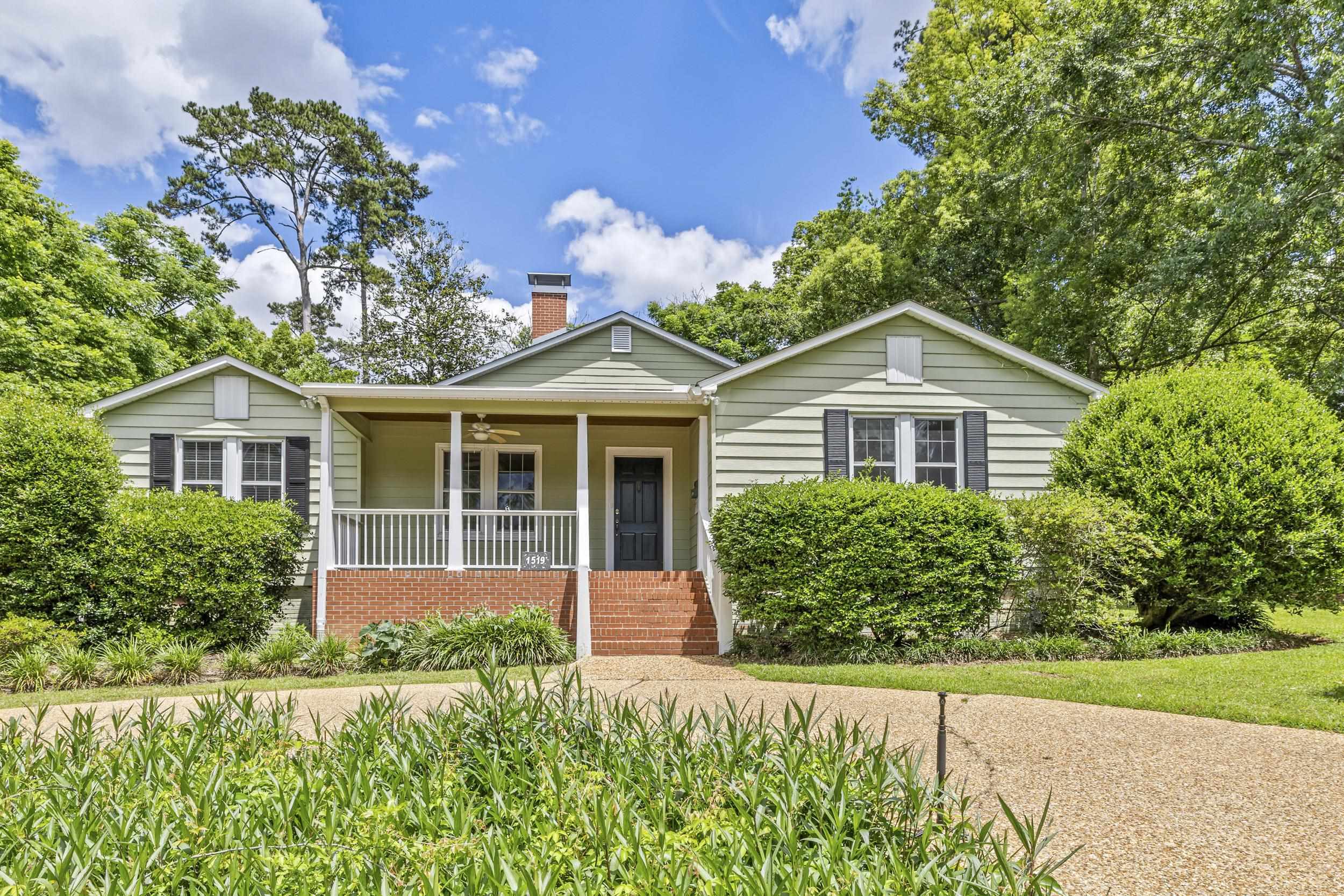 Property Photo: 1519 Marion Avenue FL 32303