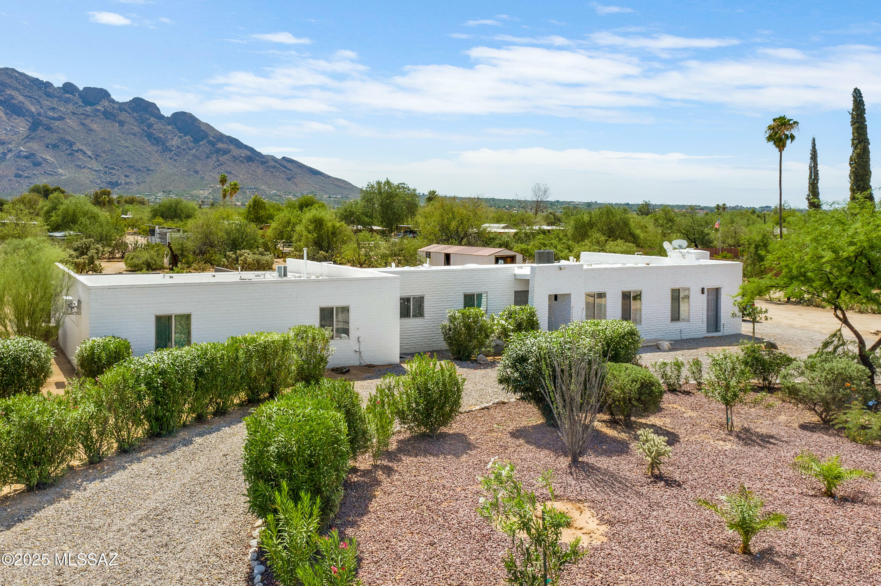 Property Photo: 9302 N Rancho Verde Drive AZ 85704