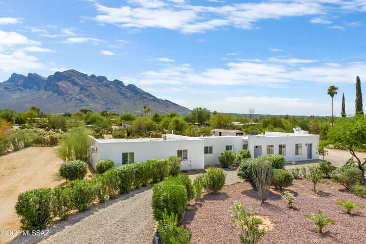 Property Photo:  9302 N Rancho Verde Drive  AZ 85704 