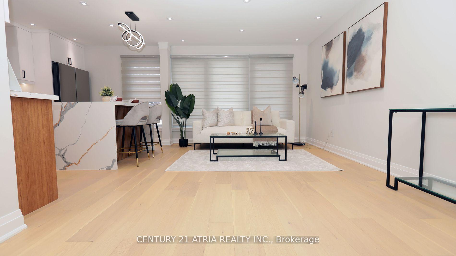Property Photo:  67 Tecumseh Drive  ON L4G 2X2 