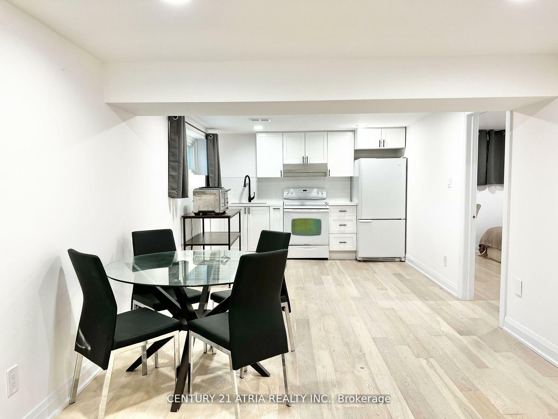 Property Photo:  2 Pannahill Road  ON M3H 4N3 