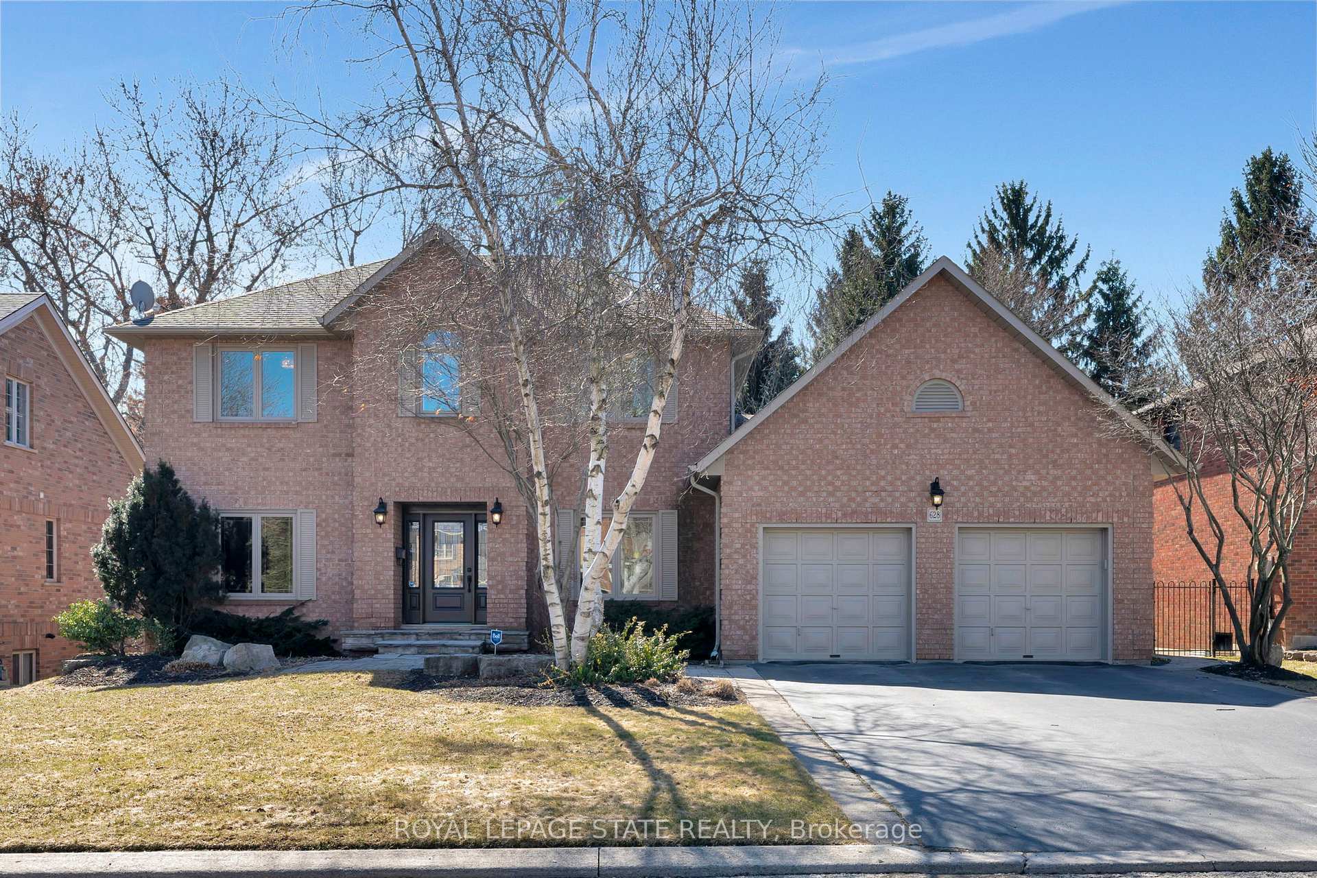 Property Photo: 628 Highvalley Road ON L9G 3X3