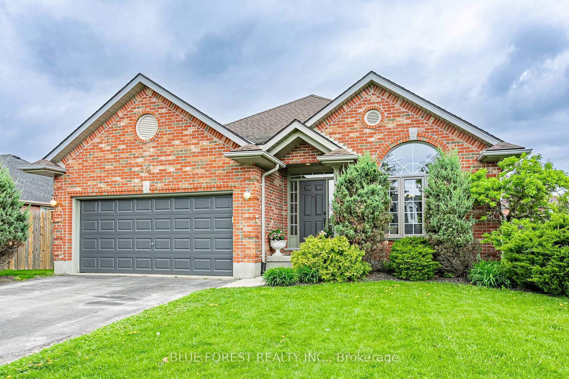 49 Parkview Drive  Thames Centre ON N0L 1G2 photo
