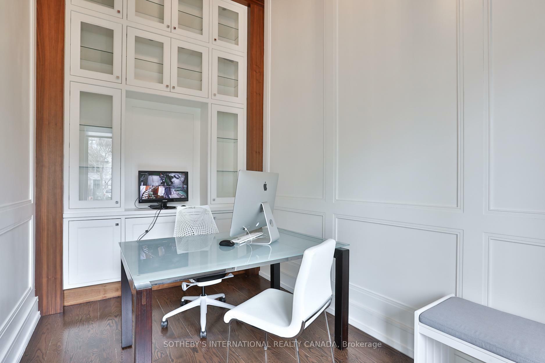 Property Photo: 128 Park Home Avenue ON M2N 1W8