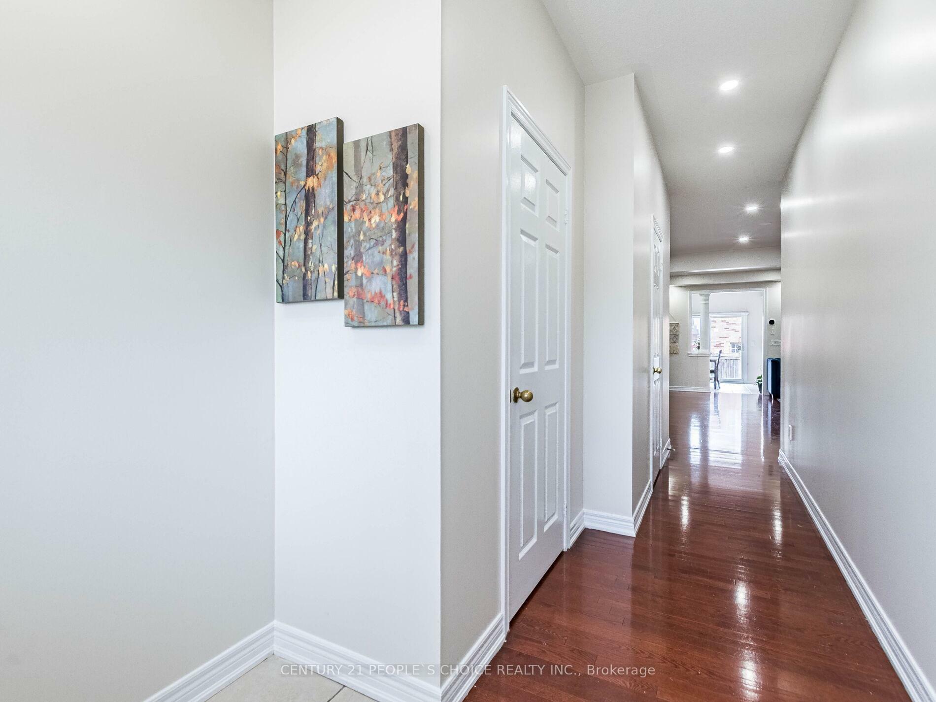 Photo de la propriété: 74 Crystalview Crescent ON L6P 2S3