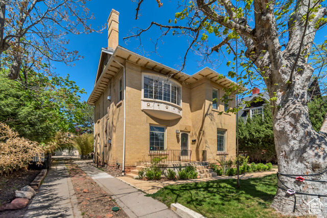 Property Photo: 215 E 2nd Ave N UT 84103