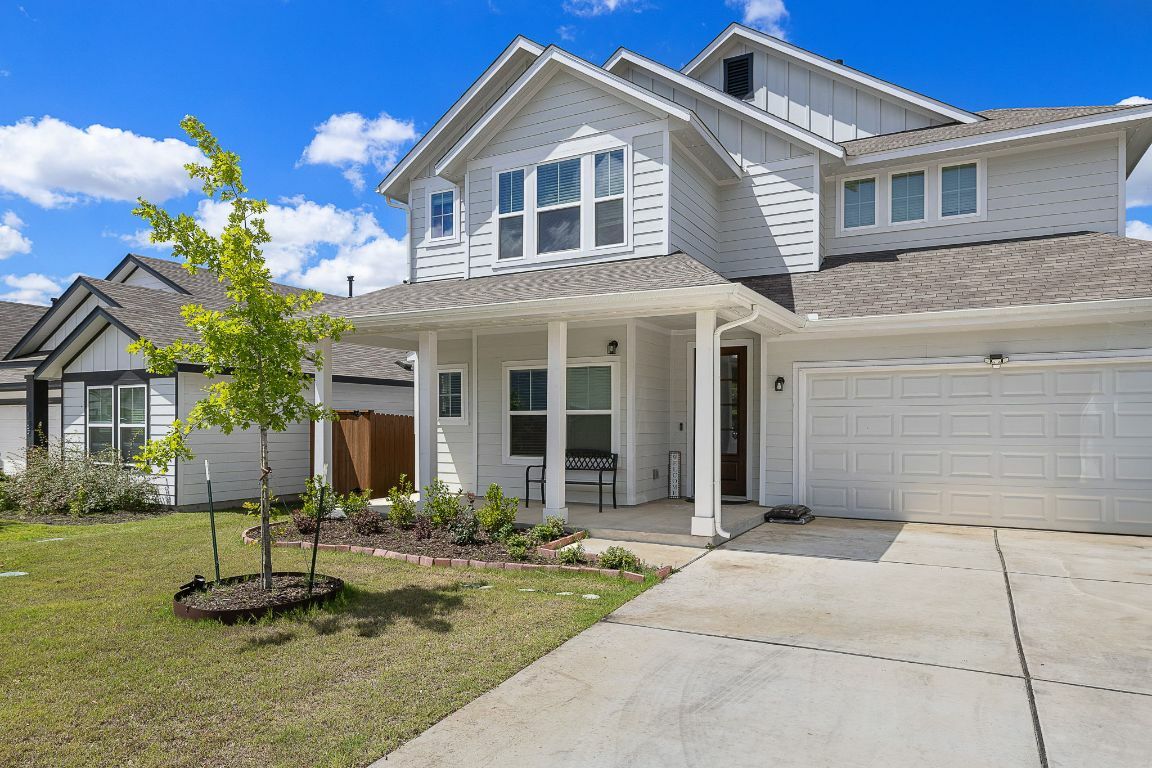 Property Photo: 109 Broken Oak Drive TX 78642