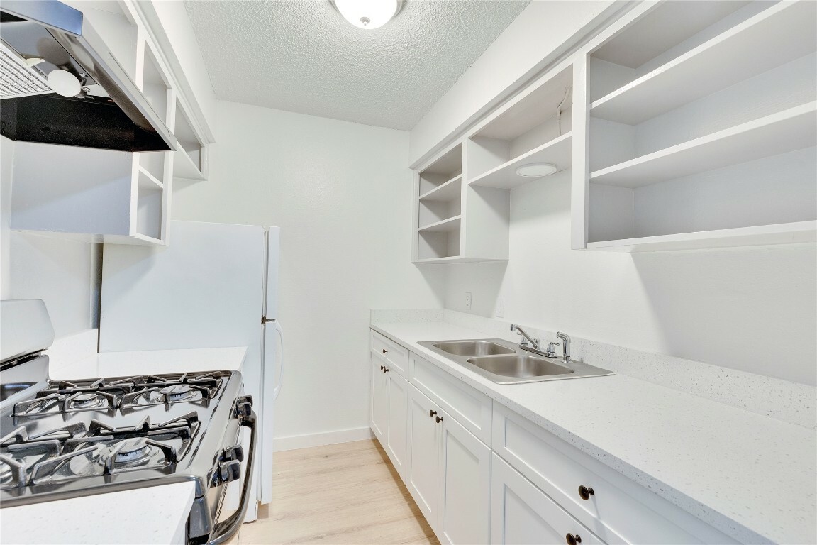 Property Photo: 2314 Greenfield Parkway 108 TX 78741