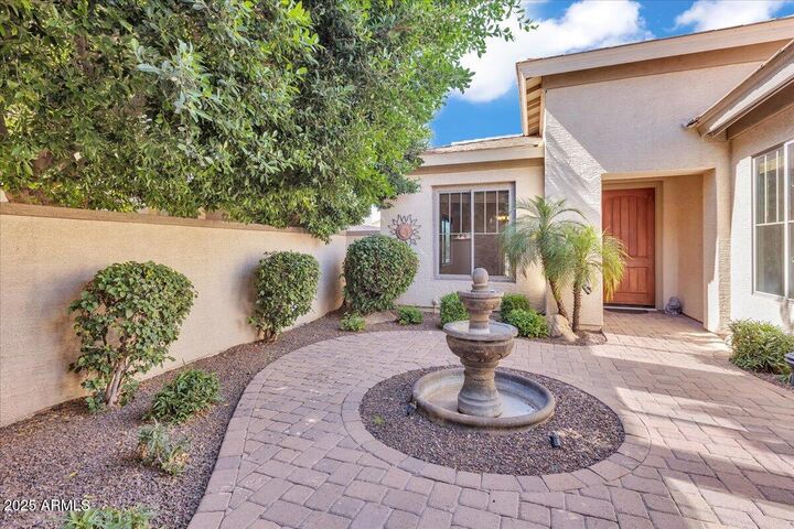 Property Photo:  6886 W Mazatzal Drive  AZ 85383 