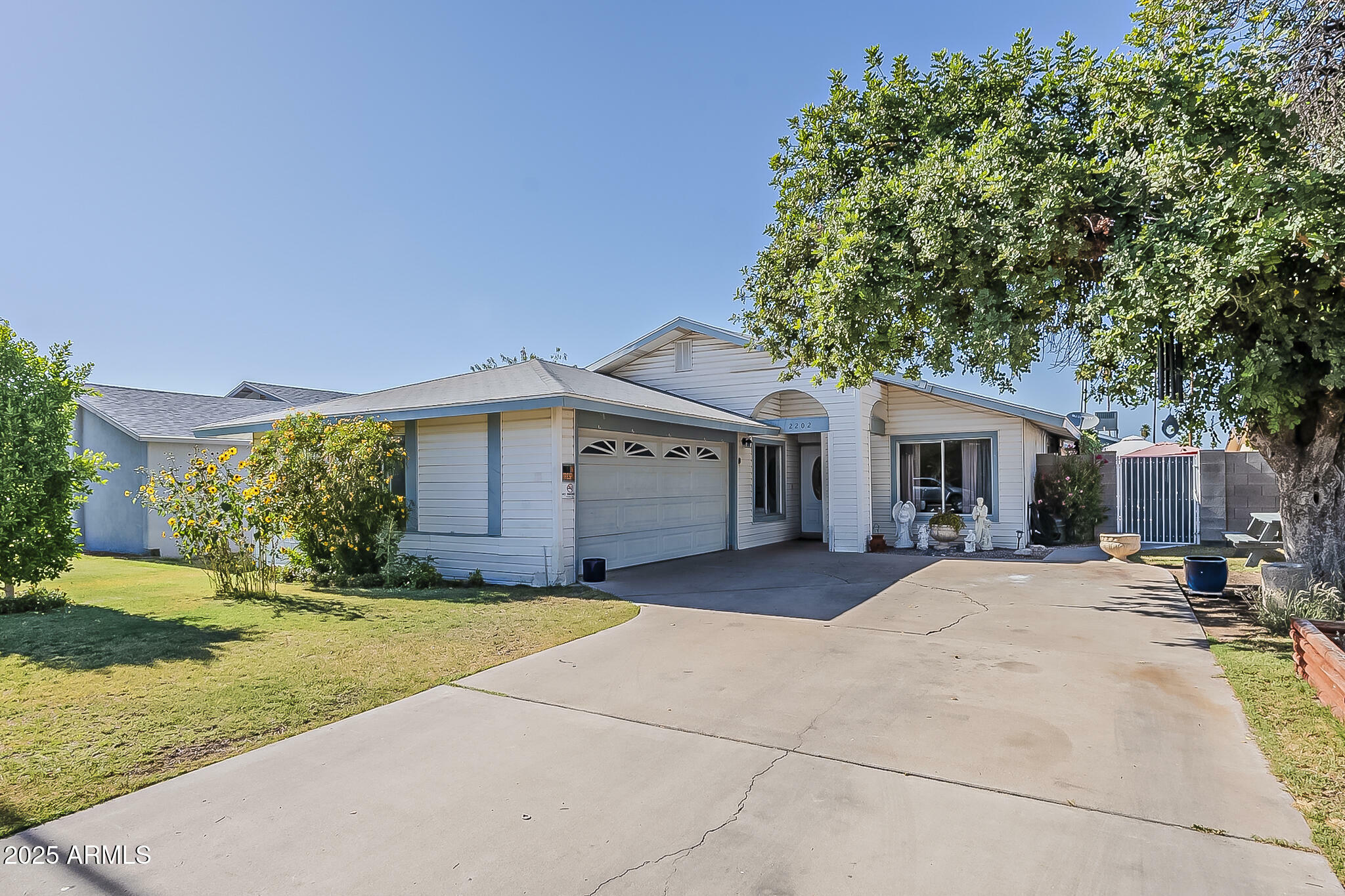 2202 W Enid Avenue  Mesa AZ 85202 photo