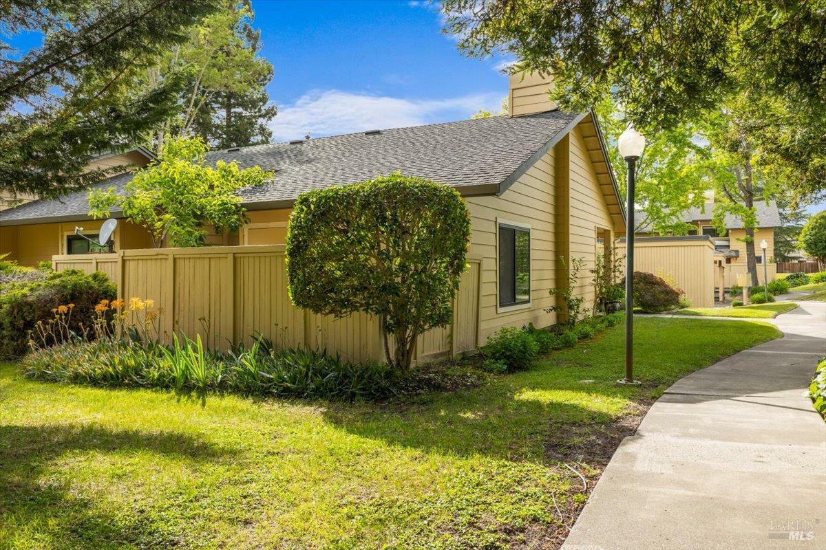 Property Photo: 2202 Woodlake Drive CA 95405