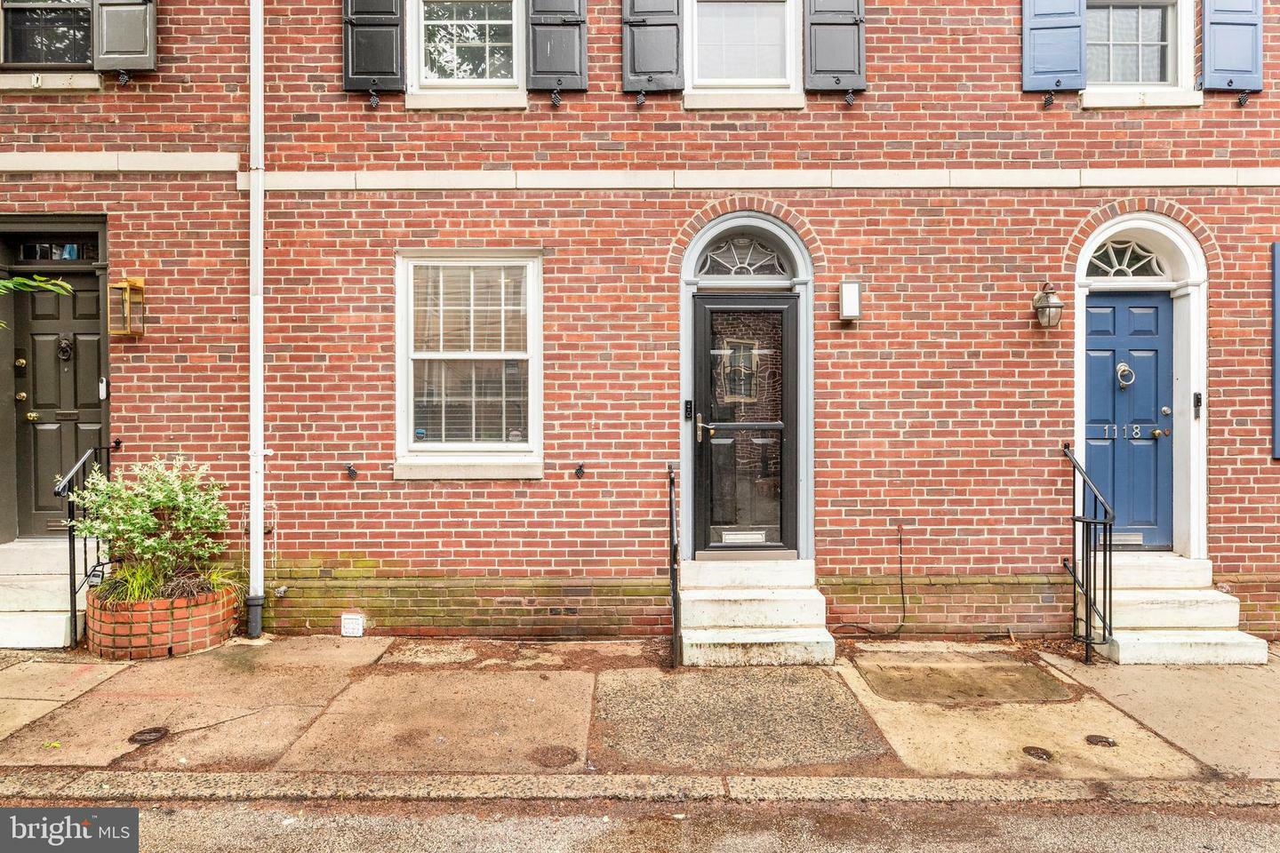 Property Photo: 1116 Waverly Street PA 19147