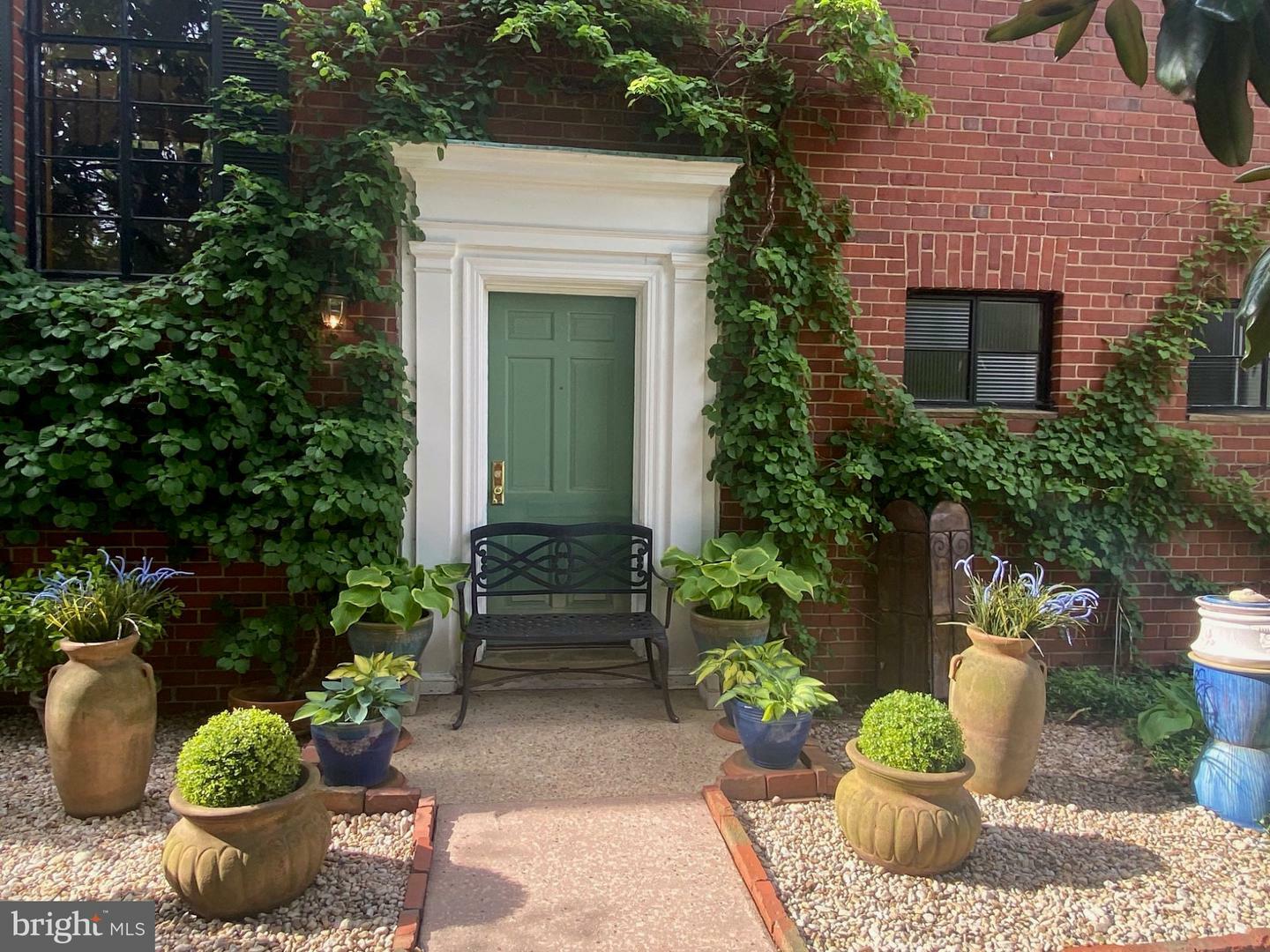 Property Photo: 1647 Preston Road VA 22302