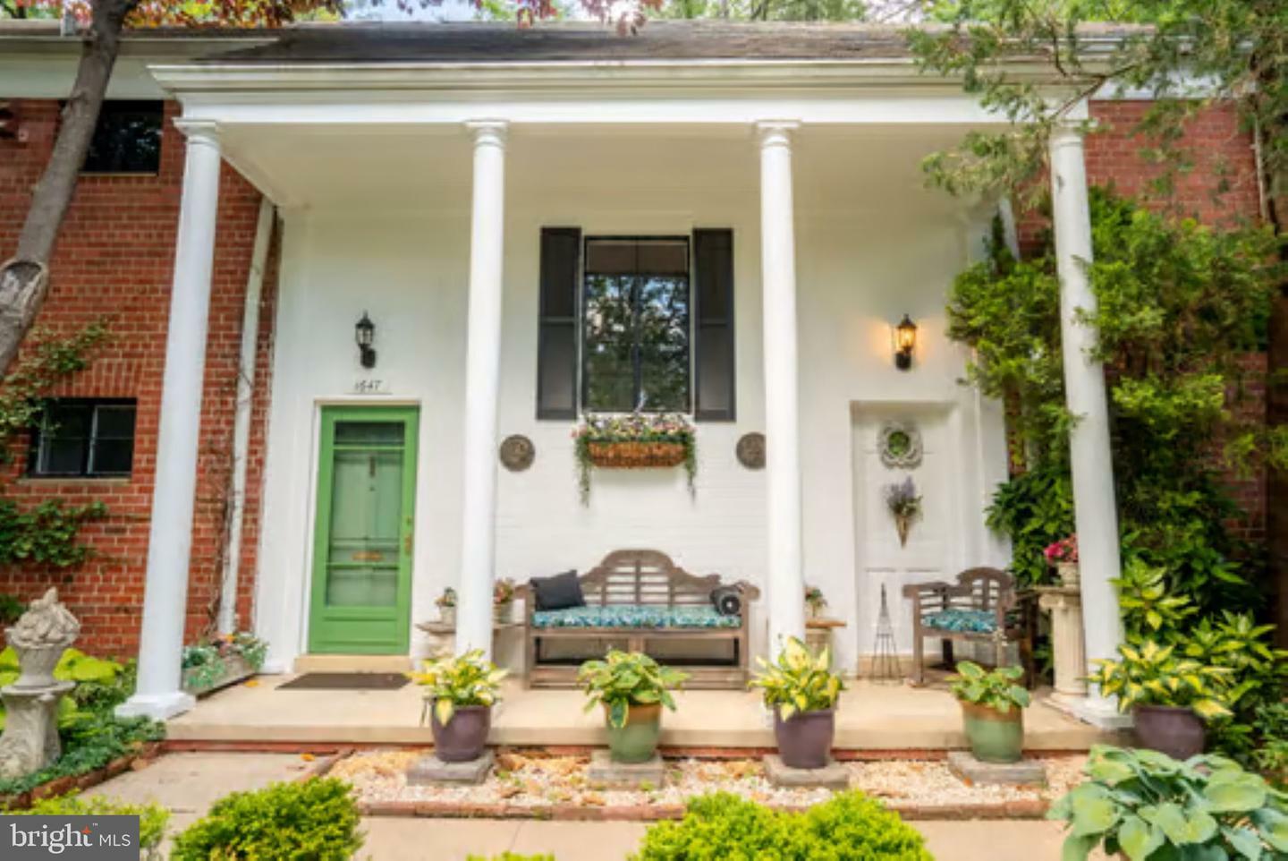 Property Photo: 1647 Preston Road VA 22302