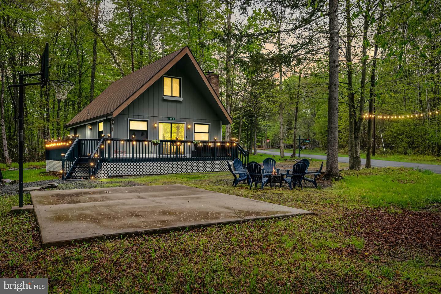 Property Photo: 268 Outer Drive PA 18347