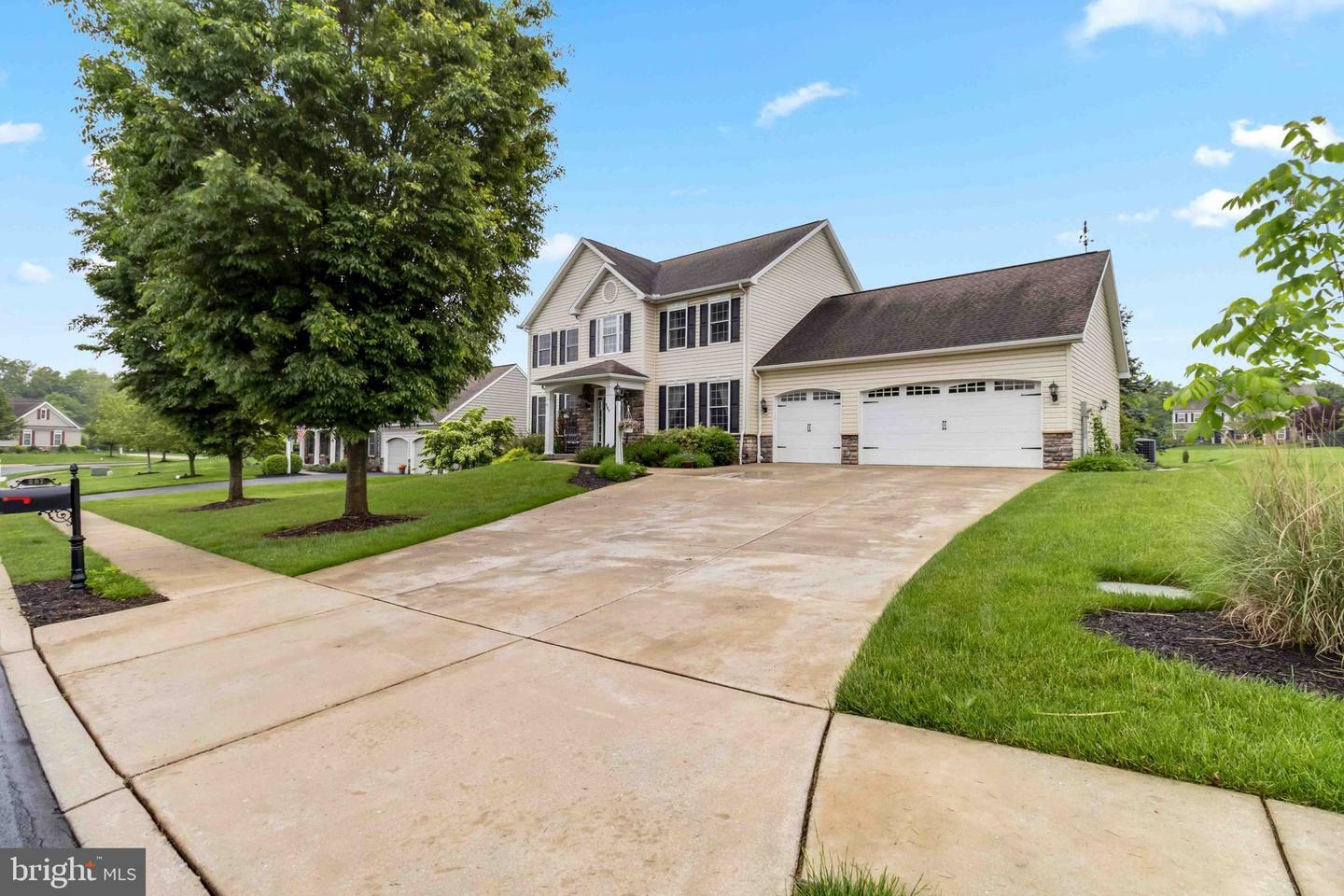 Property Photo: 207 Dunbar Drive PA 17050
