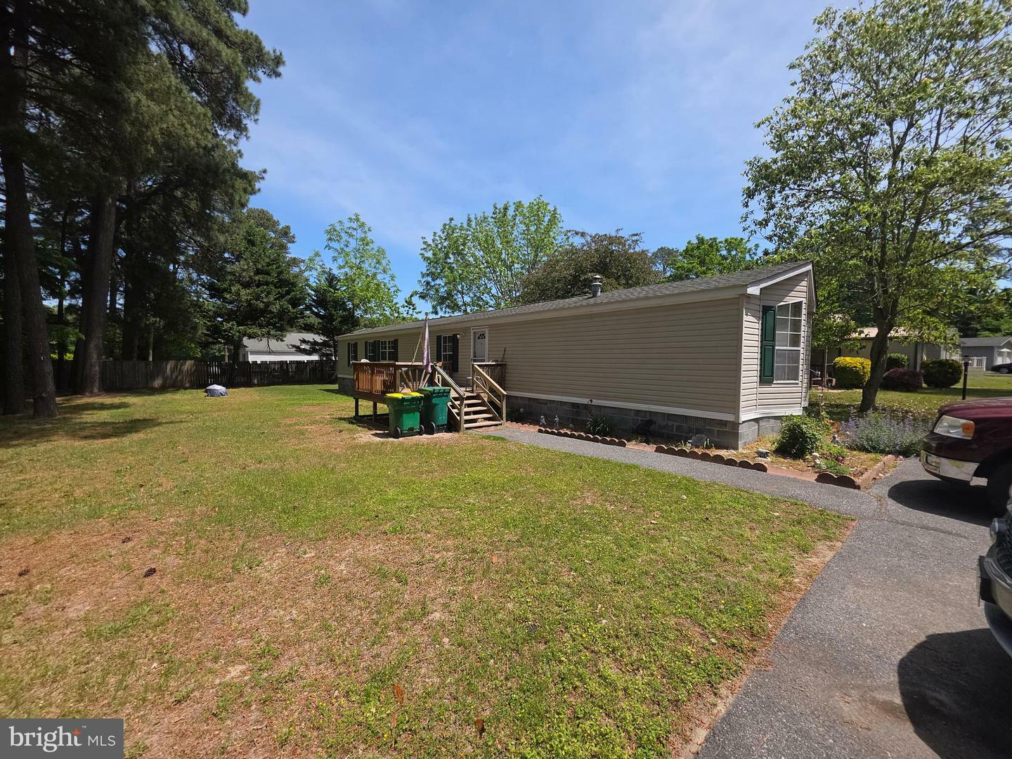 Property Photo: 207 N Lake Drive DE 19968