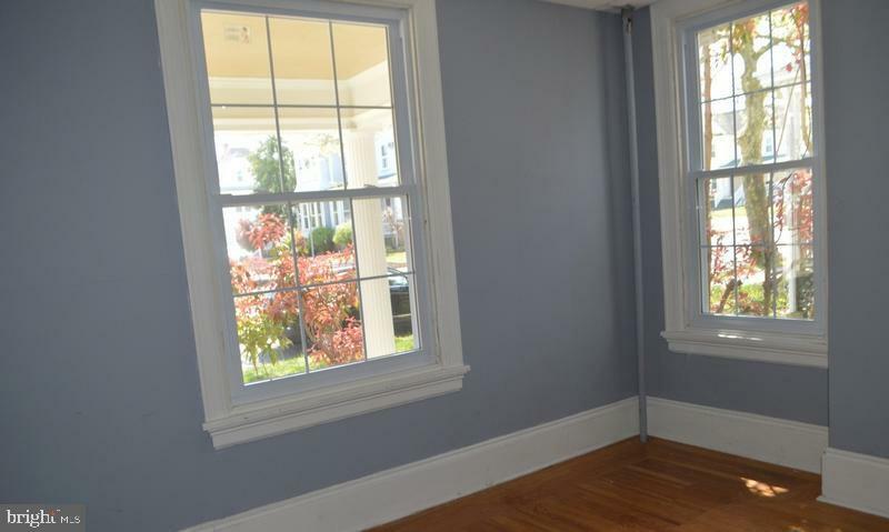 Property Photo:  1601 Kings Highway  NJ 08085 