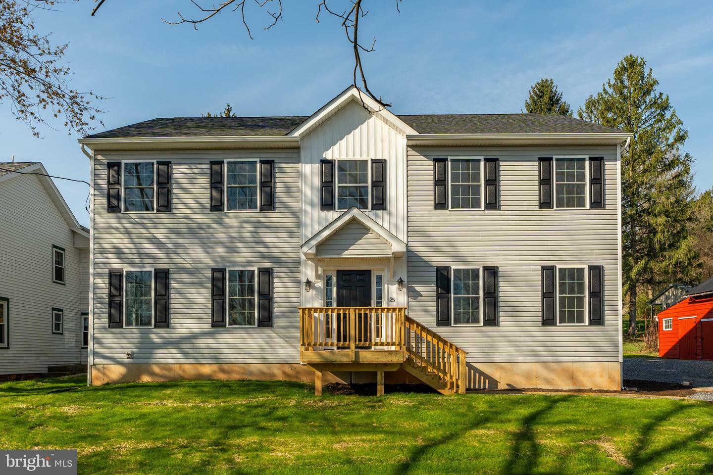 Property Photo: 25 Railroad Street PA 17517