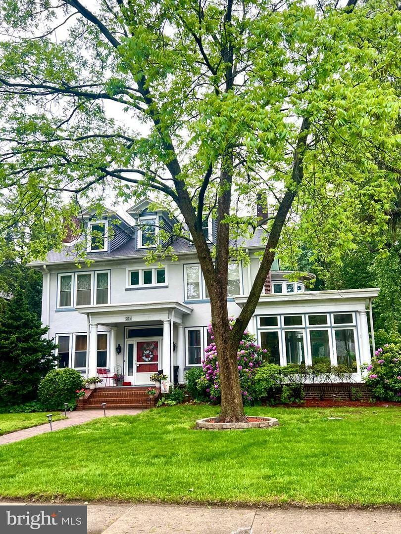 218 E Maple Avenue  Merchantville NJ 08109 photo