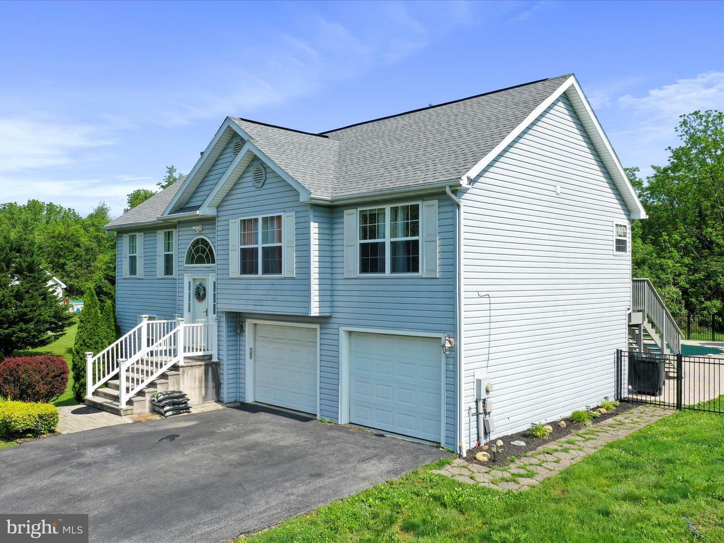 Property Photo: 32 Radiant Drive WV 25404