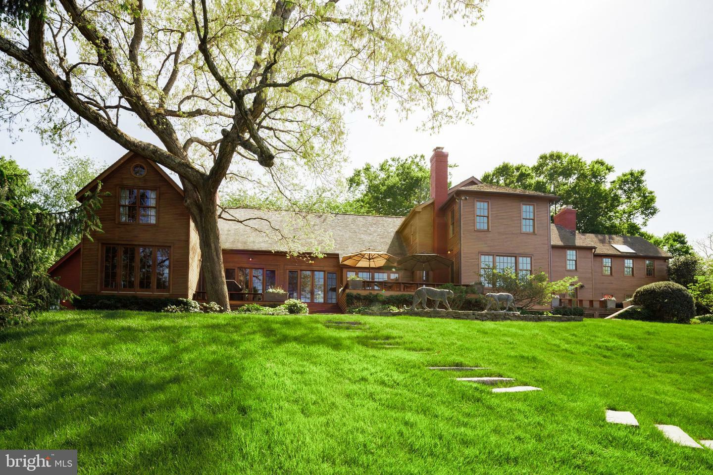 Property Photo: 6400 Georgetown Pike VA 22101