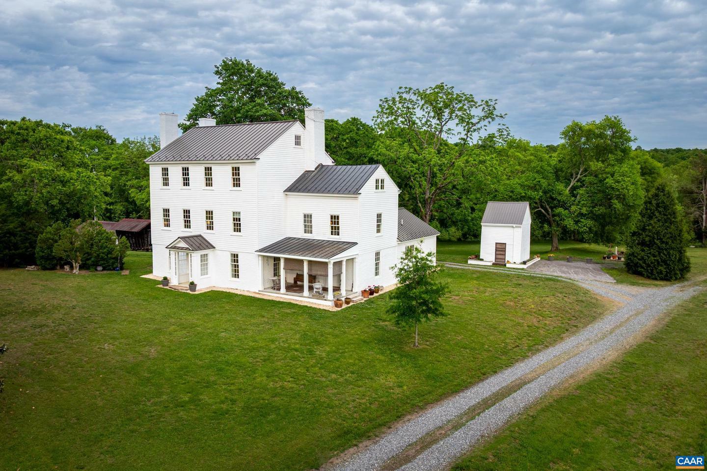 Property Photo: 3276 Buckingham Springs Rd VA 23936