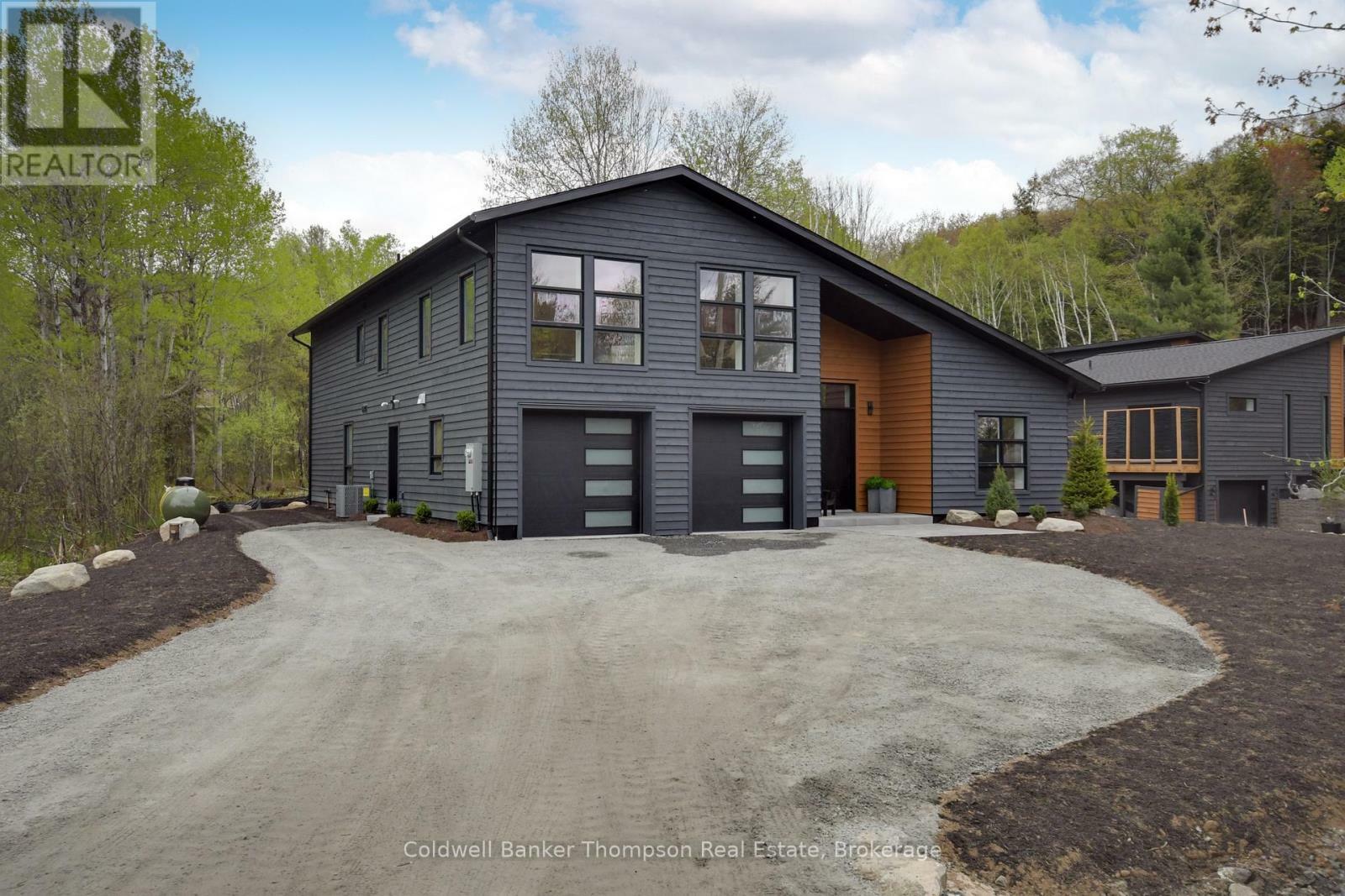 Property Photo: 120 Vernon Shores Avenue ON P1H 2J2