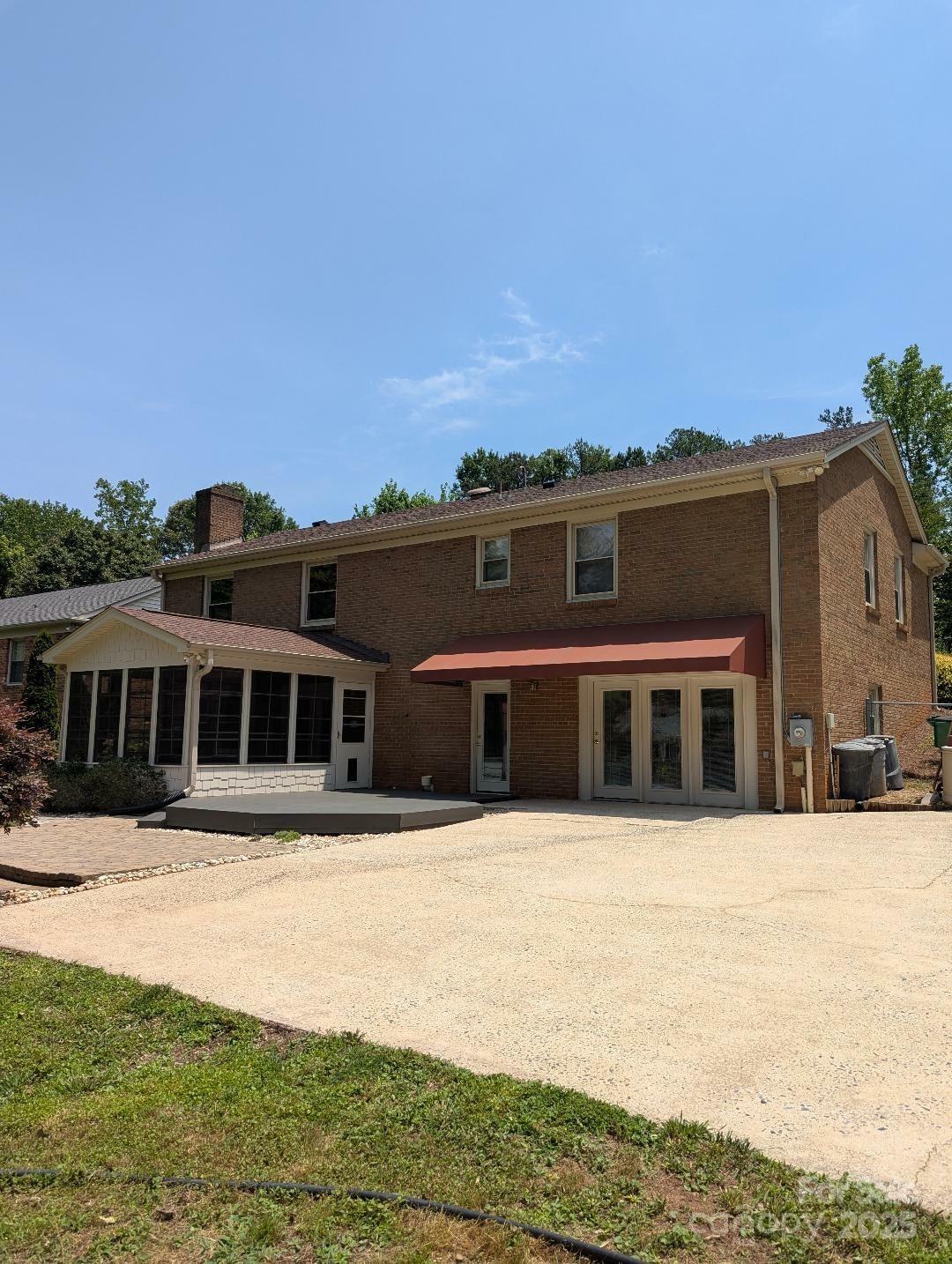 Property Photo: 715 Gentry Place NC 28210
