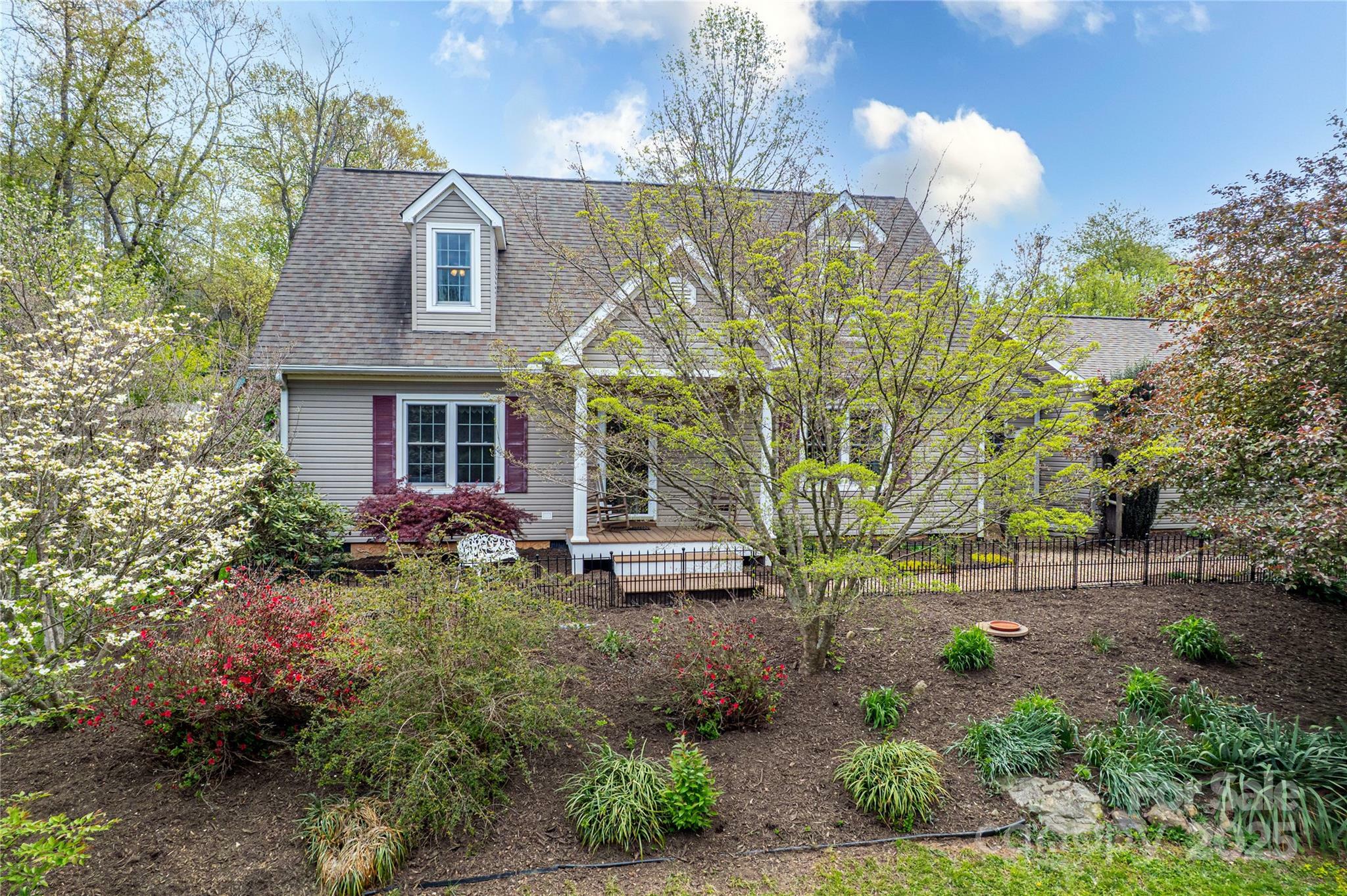 25 N Willow Brook Drive  Asheville NC 28806 photo