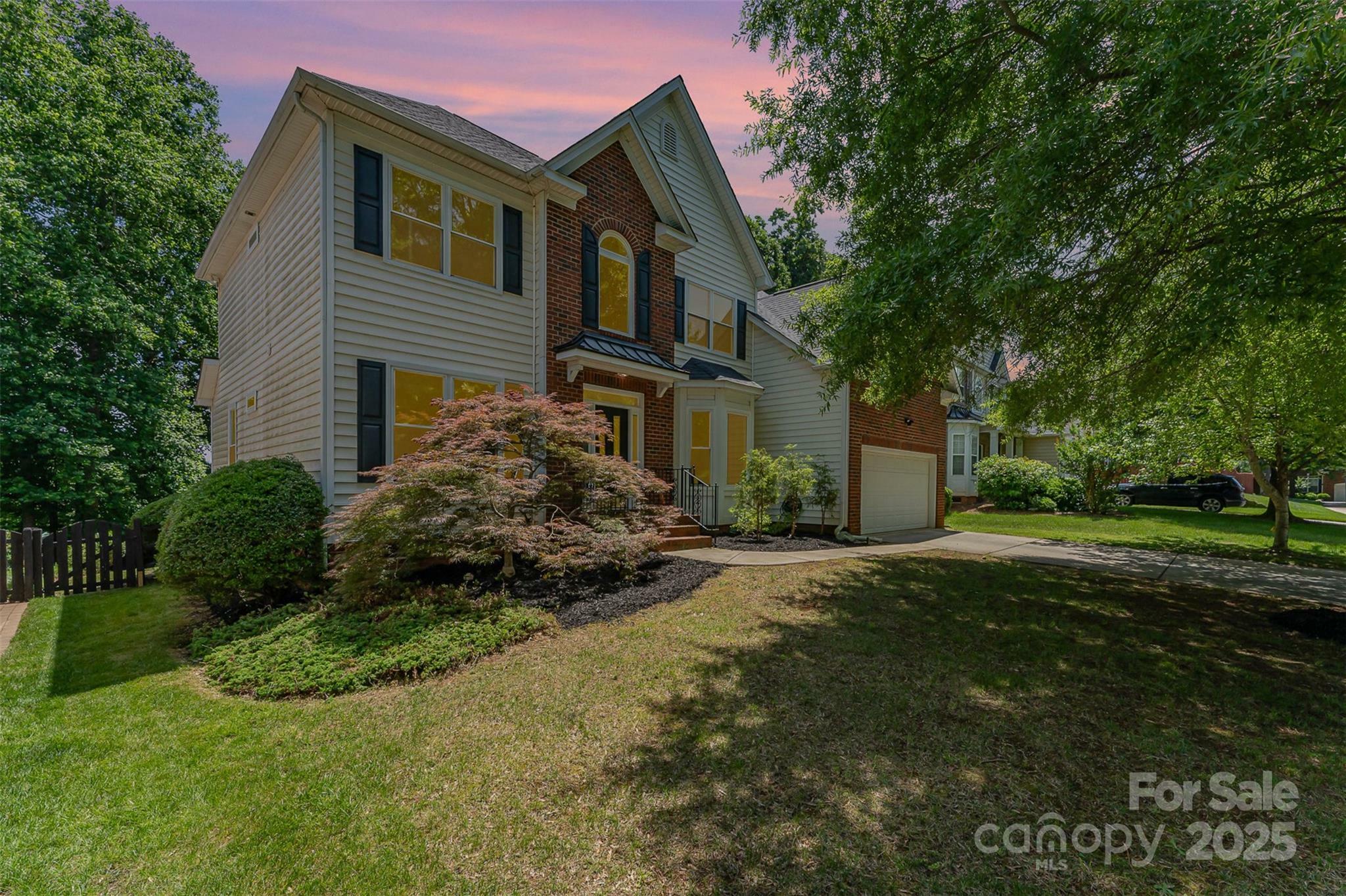 Property Photo: 1147 Anduin Falls Drive NC 28269