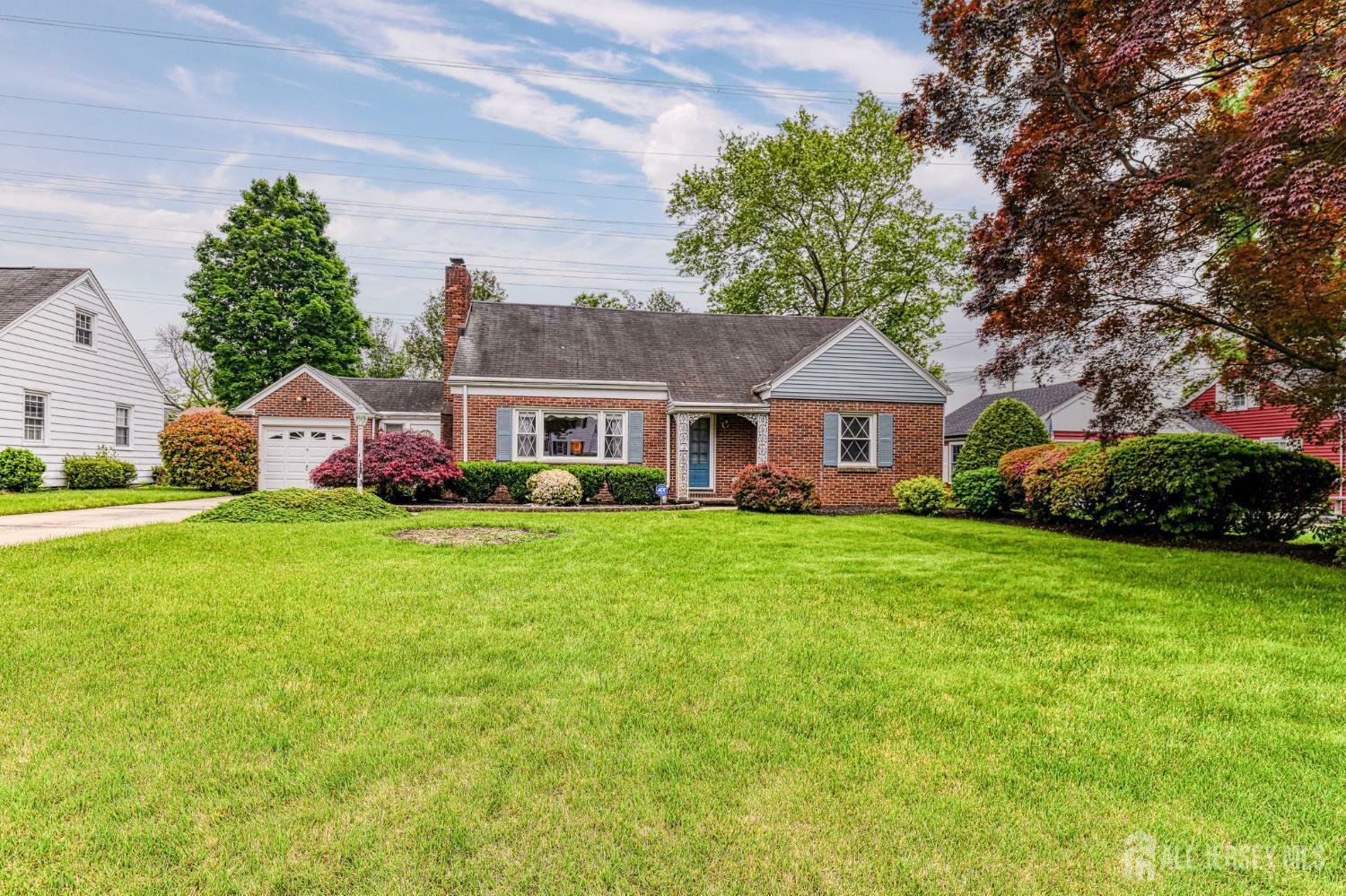16 Pardun Avenue  Milltown NJ 08850 photo