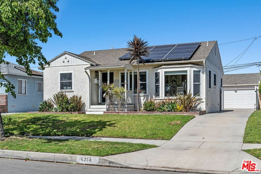 Property Photo: 4319 Carfax Ave CA 90713