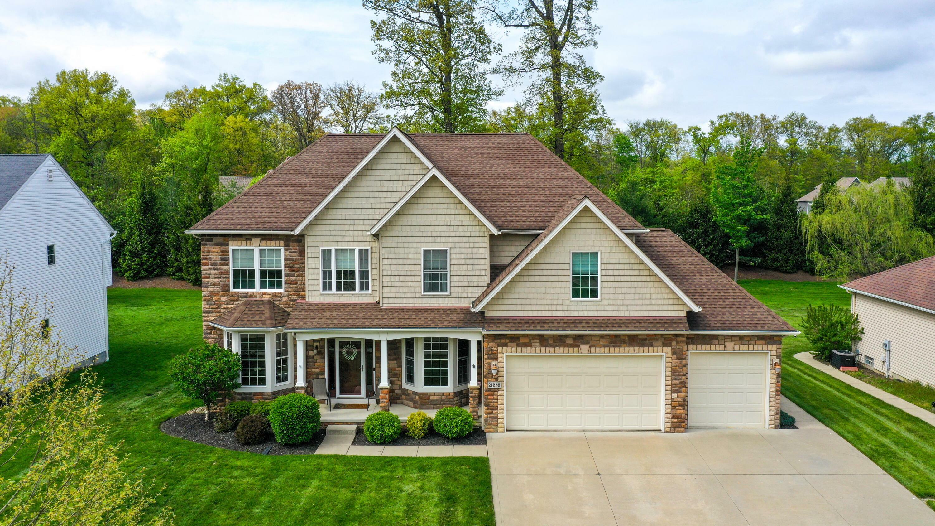 Property Photo: 21252 Breckenridge Lane OH 44149