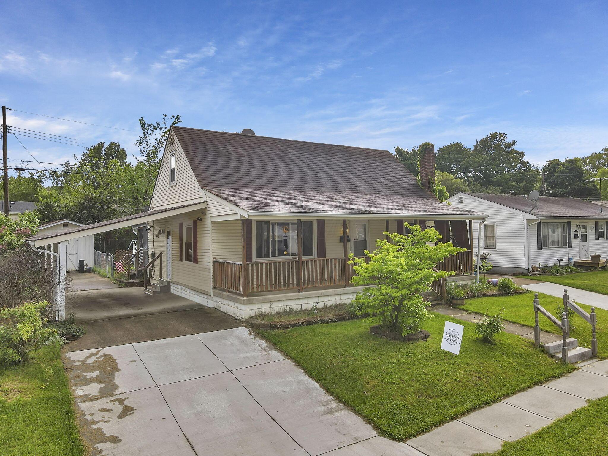 Property Photo: 1636 W Mulberry Street OH 43130