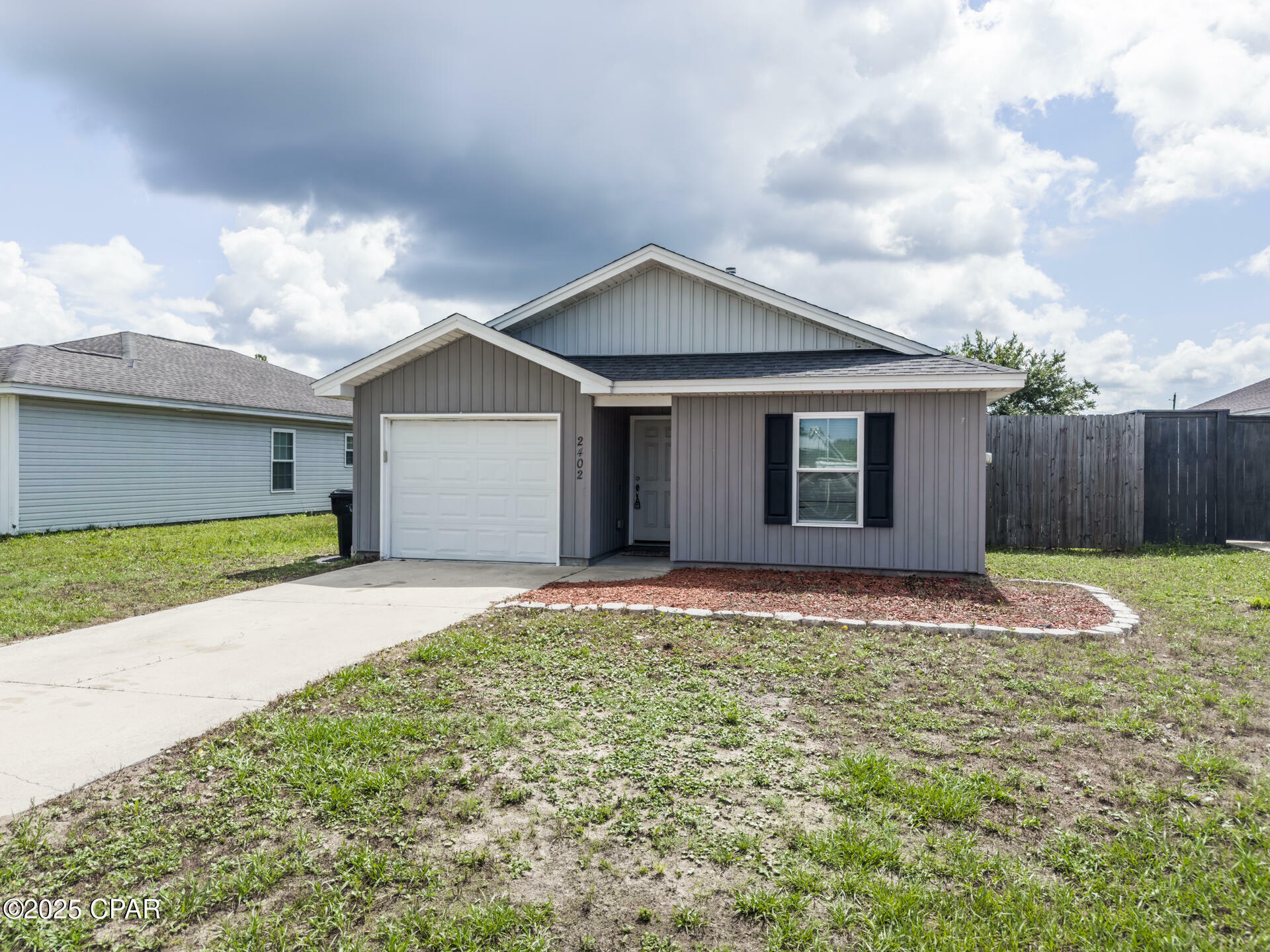 Property Photo: 2402 Quiet Oaks Drive FL 32405