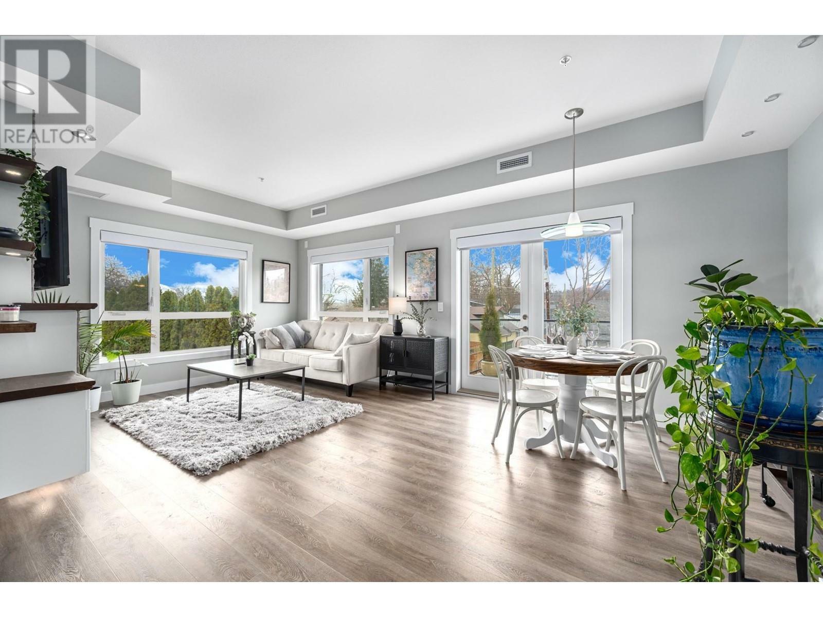 Property Photo:  1883 Water Street 201  BC V1Y 1K4 