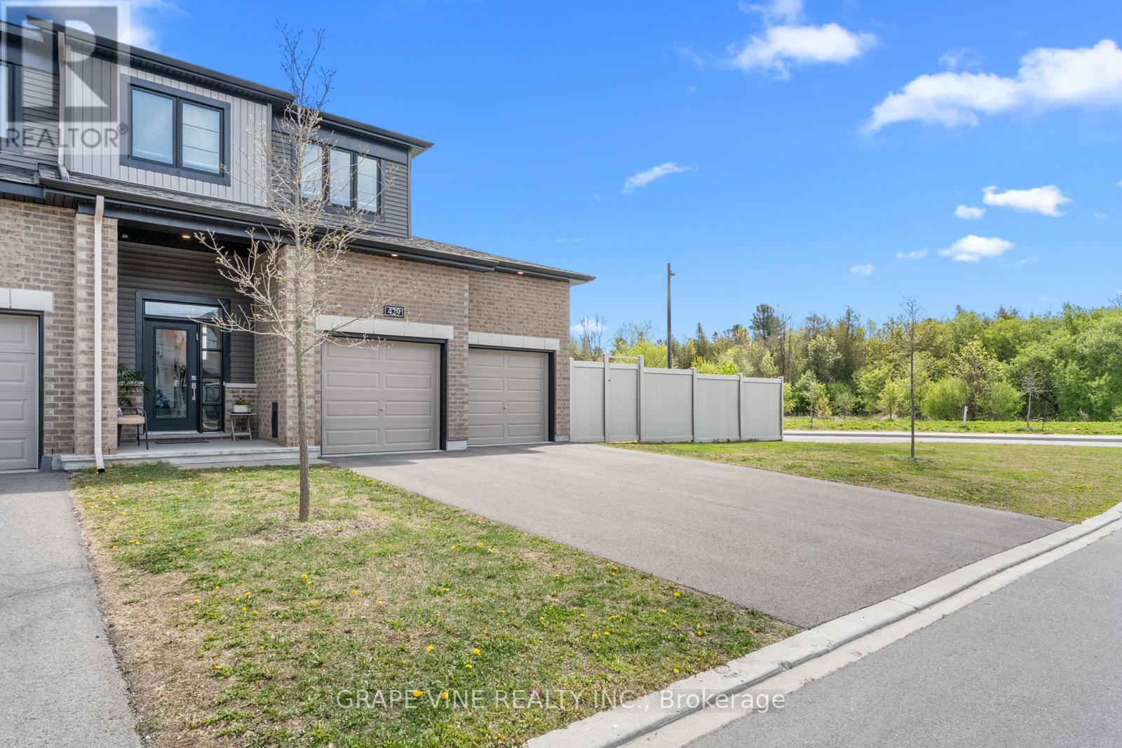 Property Photo: 429 Kayak Street ON K2J 6P3