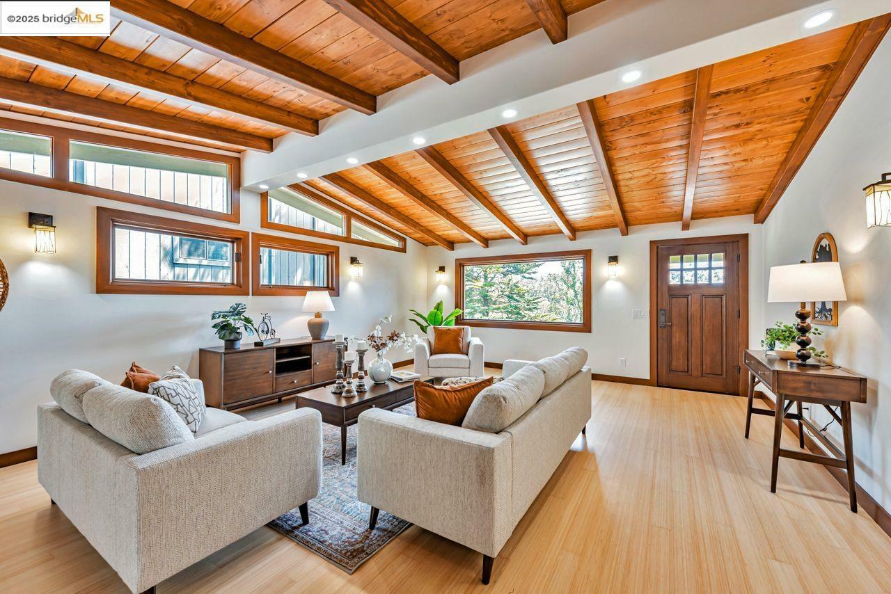 Property Photo: 6815 Paso Robles Dr CA 94611