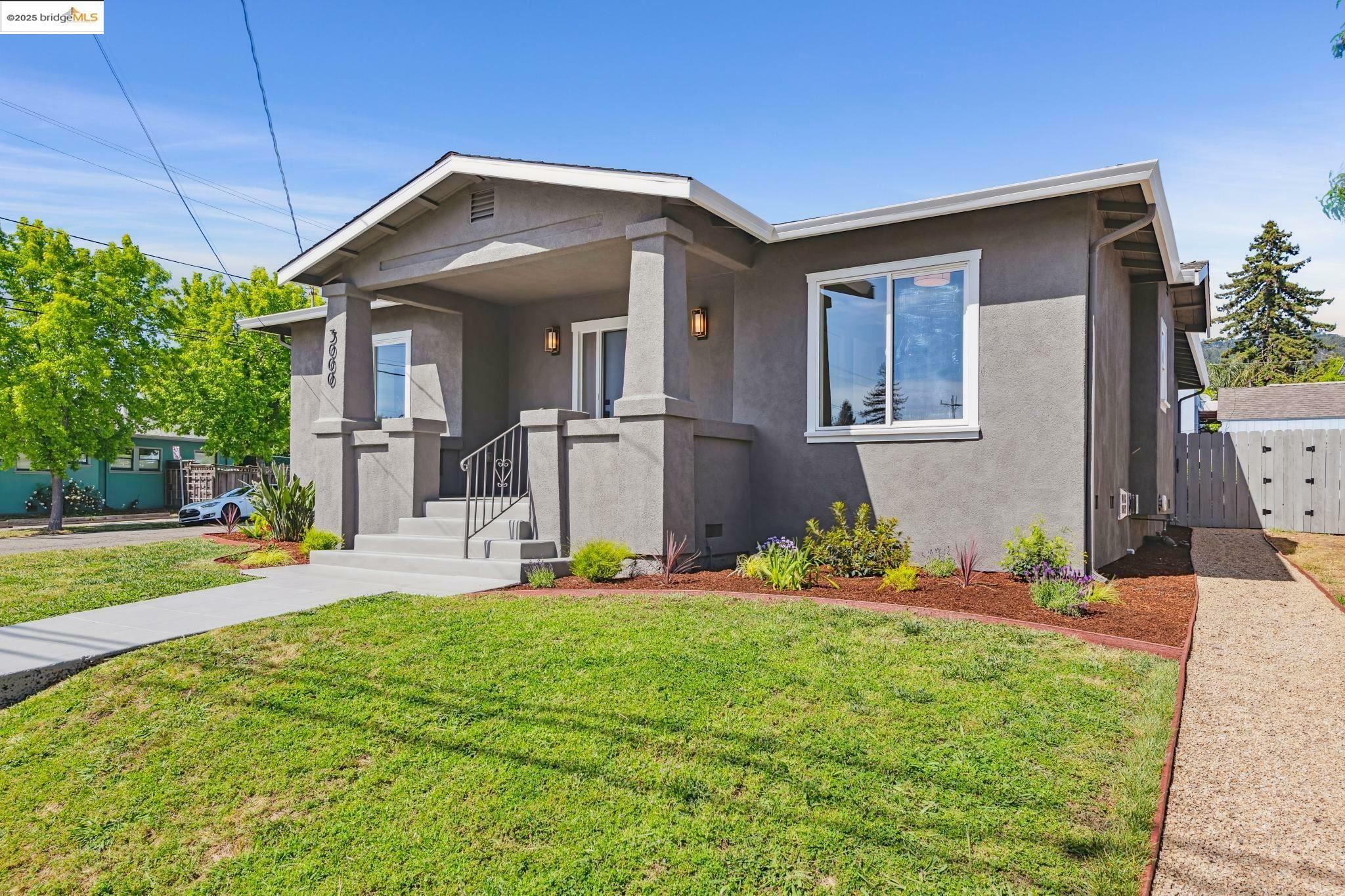 Property Photo: 3000 California St CA 94602