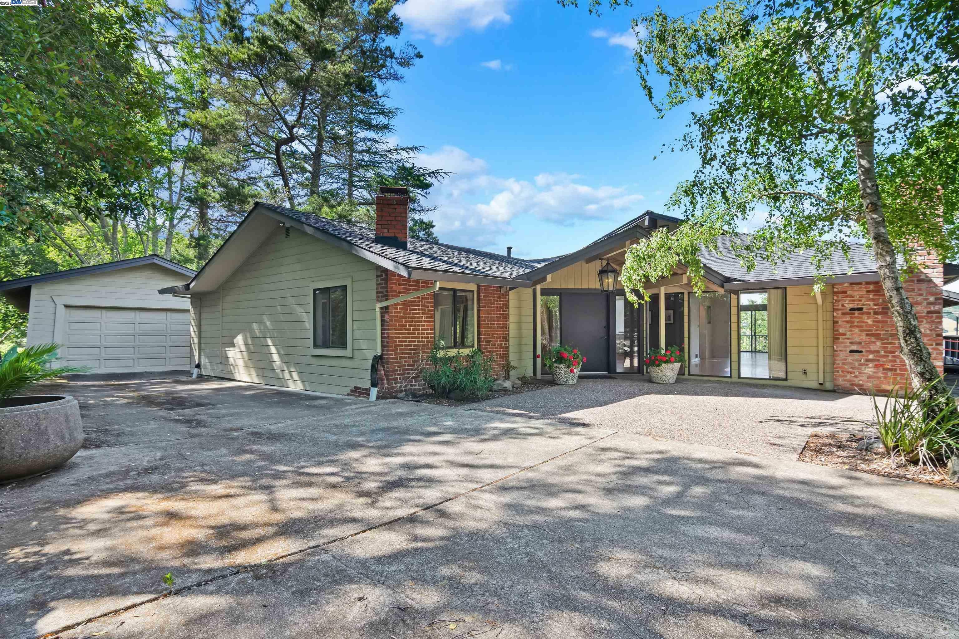 Property Photo:  26 Marston Rd  CA 94563 