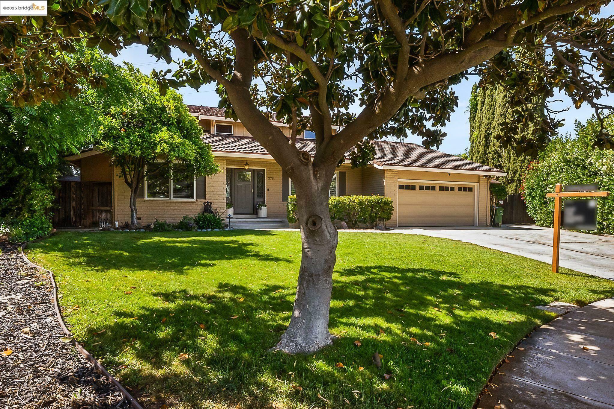 Property Photo:  275 La Quinta Ct  CA 94598 