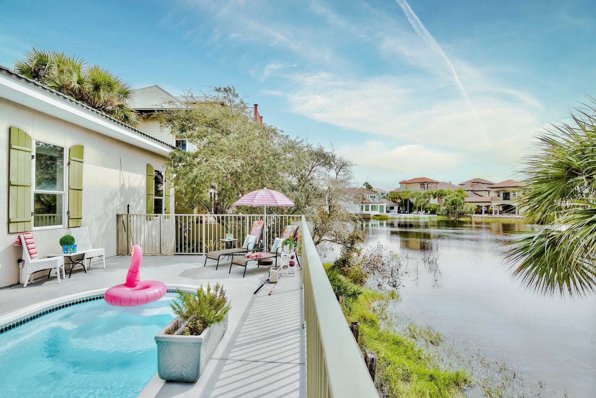 Property Photo: 4634 Sunset Pointe FL 32541