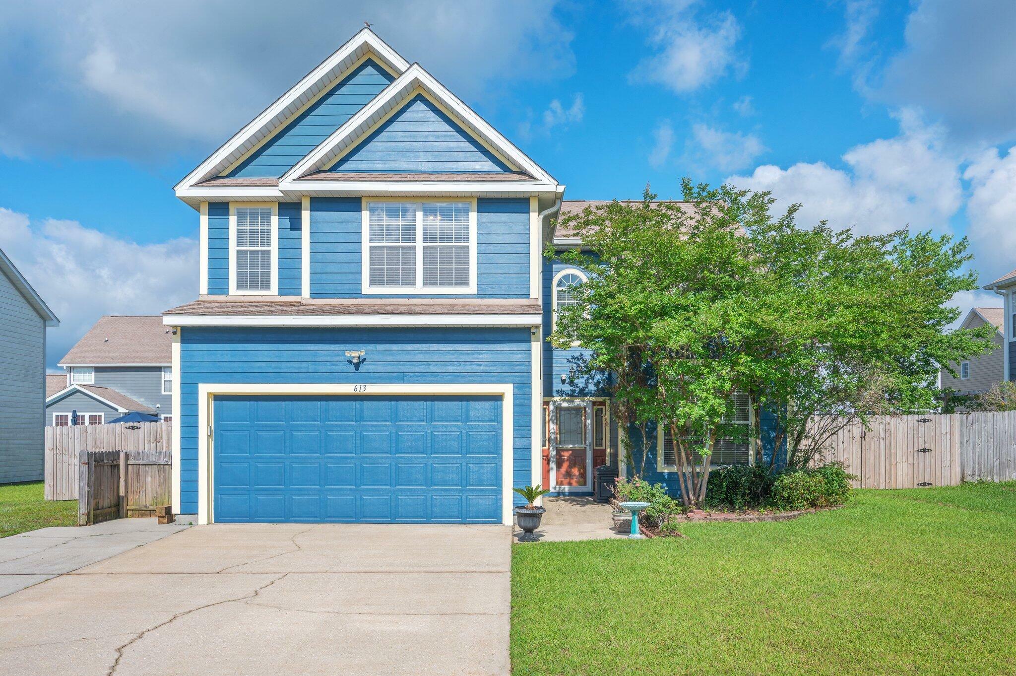 Property Photo: 613 Prairie Street FL 32536